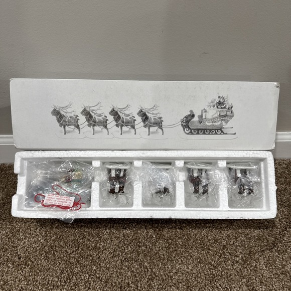 Dept 56 Heritage Village Sleigh and Eight Tiny Reindeer #5611-1 Santa Christmas - Picture 1 of 5